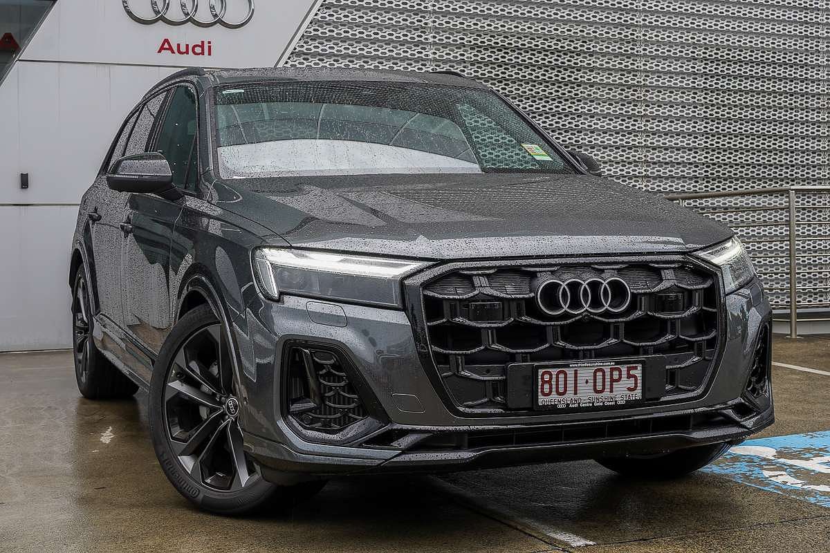 2024 Audi Q7 55 TFSI S line 4M