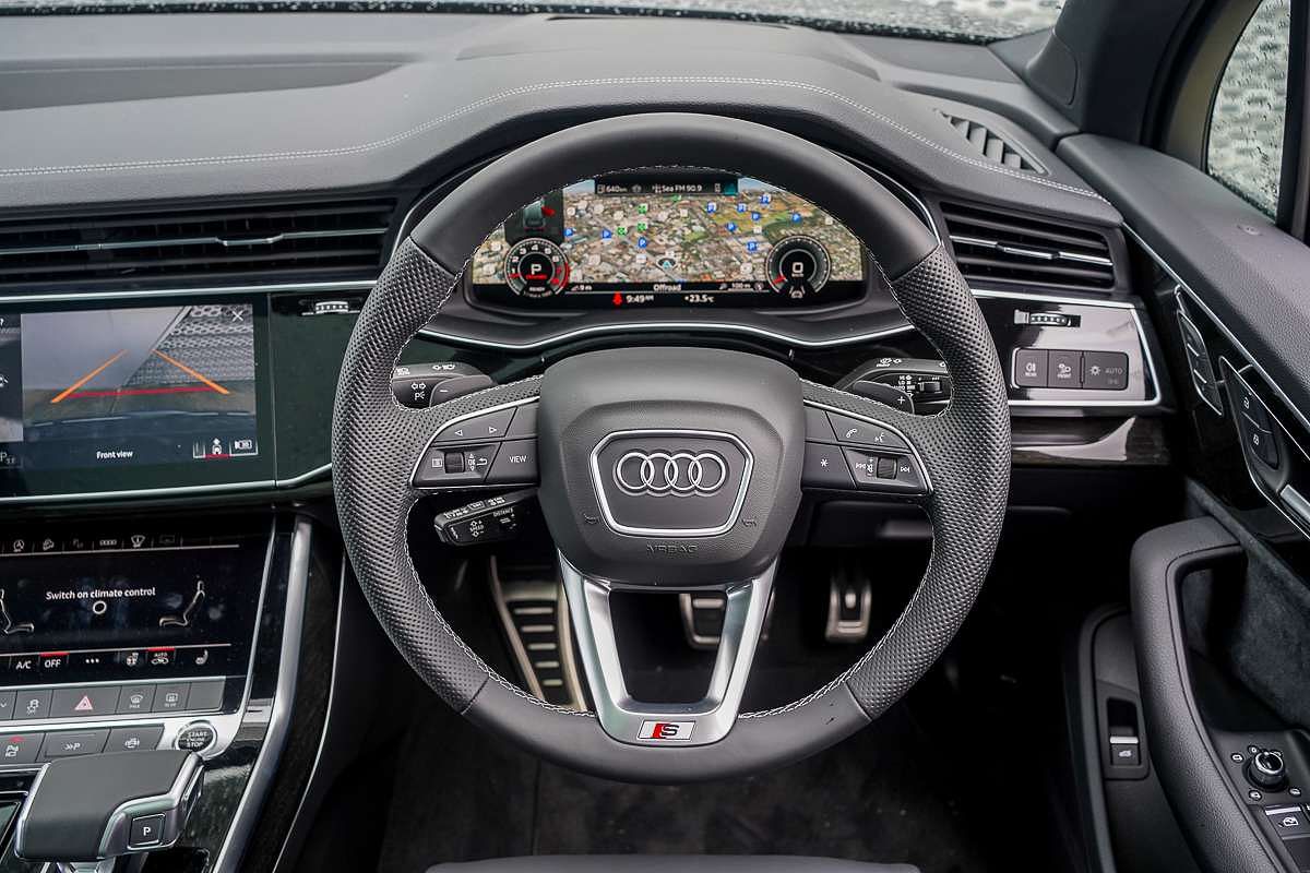 2024 Audi Q7 55 TFSI S line 4M