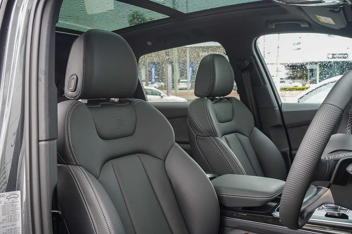 2024 Audi Q7 55 TFSI S line 4M
