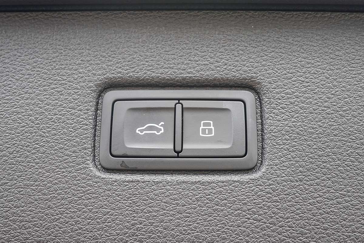 2024 Audi Q7 55 TFSI S line 4M