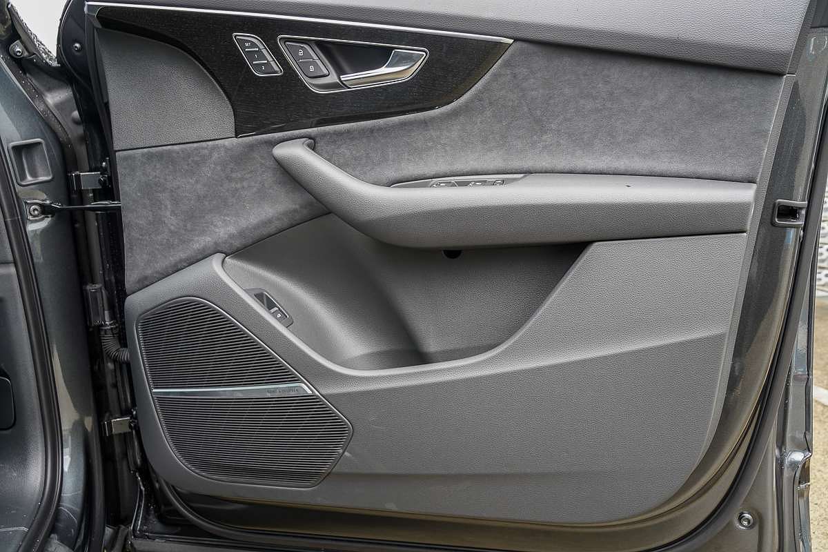 2024 Audi Q7 55 TFSI S line 4M