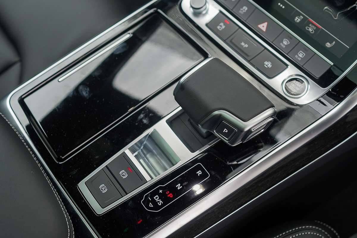 2024 Audi Q7 55 TFSI S line 4M