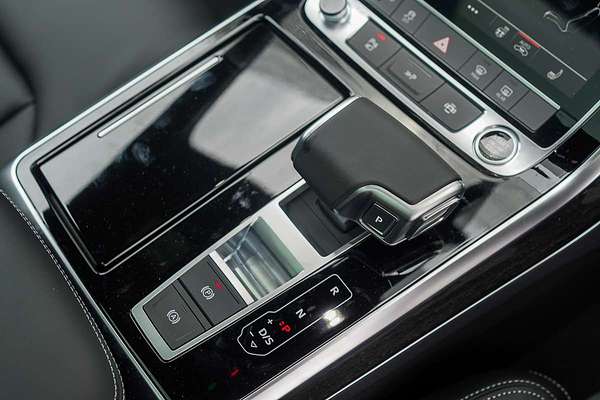 2024 Audi Q7 55 TFSI S line 4M