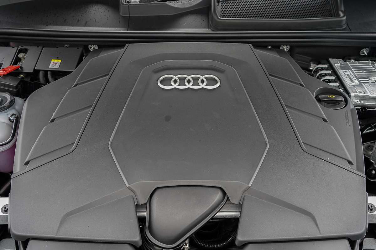 2024 Audi Q7 55 TFSI S line 4M