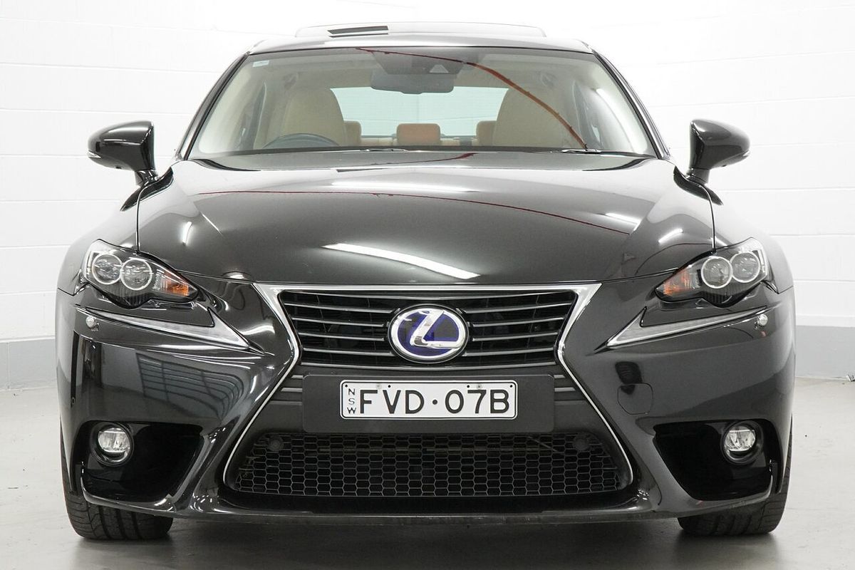 2015 Lexus IS IS300h Luxury AVE30R
