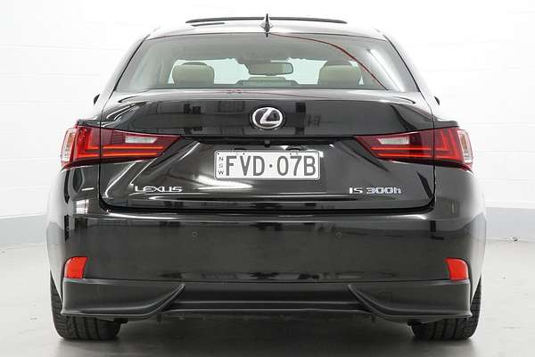 2015 Lexus IS IS300h Luxury AVE30R