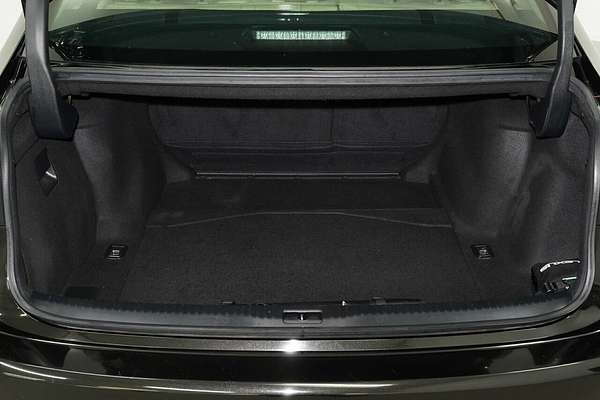 2015 Lexus IS IS300h Luxury AVE30R