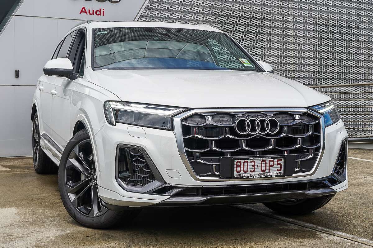 2024 Audi Q7 55 TFSI S line 4M