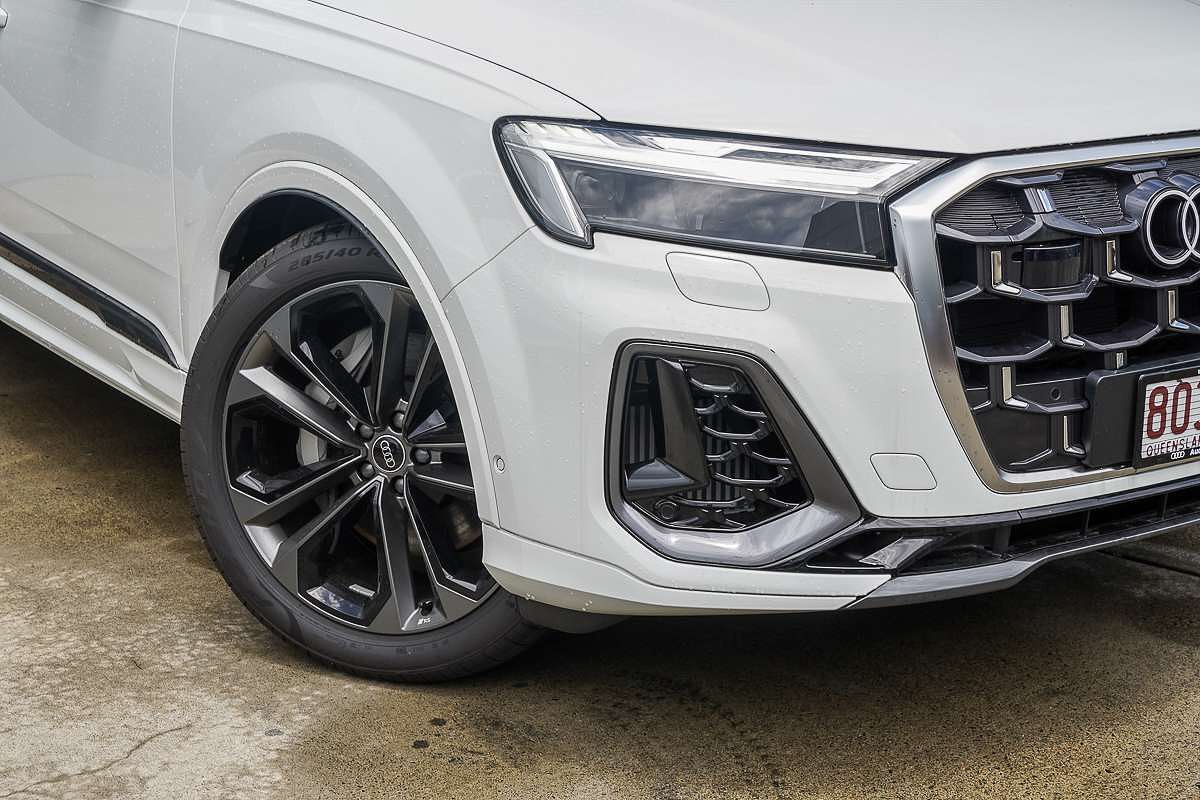 2024 Audi Q7 55 TFSI S line 4M