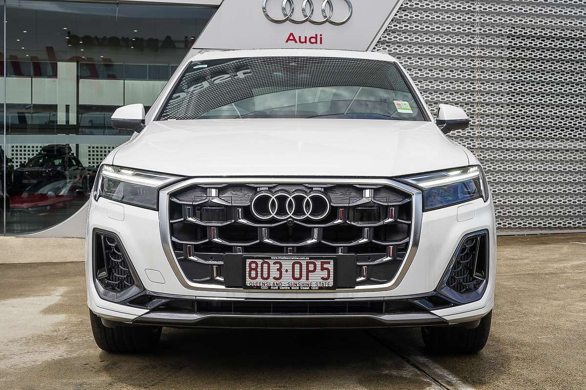 2024 Audi Q7 55 TFSI S line 4M