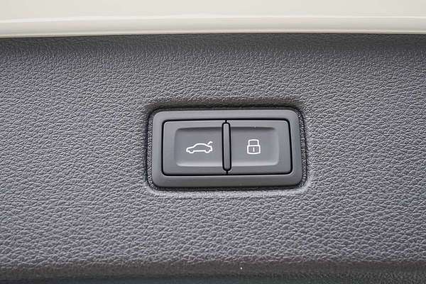 2024 Audi Q7 55 TFSI S line 4M