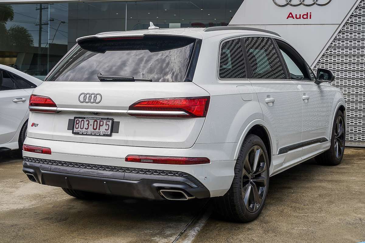 2024 Audi Q7 55 TFSI S line 4M