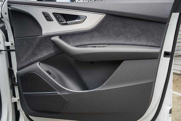 2024 Audi Q7 55 TFSI S line 4M