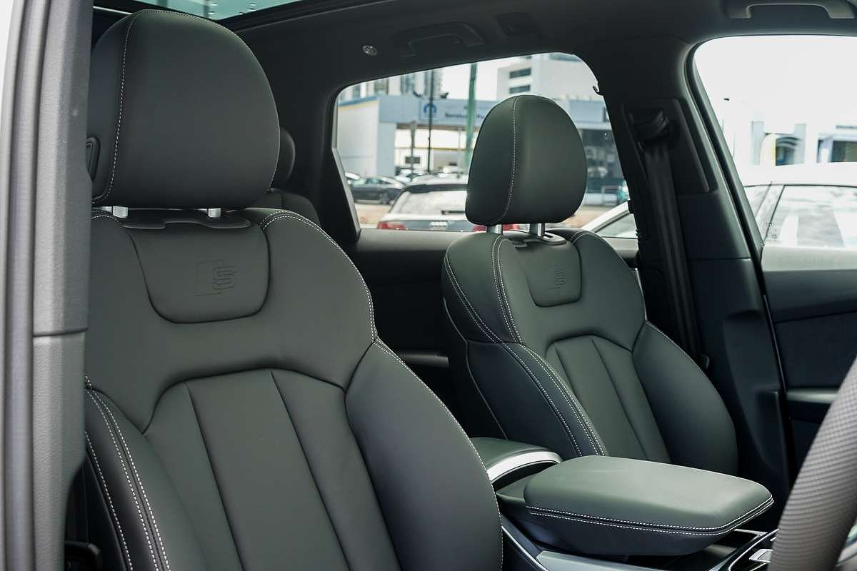 2024 Audi Q7 55 TFSI S line 4M