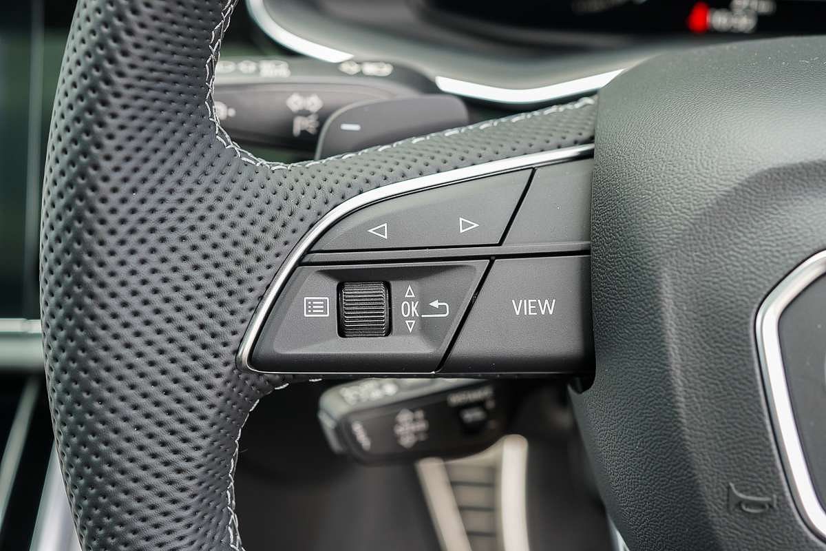 2024 Audi Q7 55 TFSI S line 4M