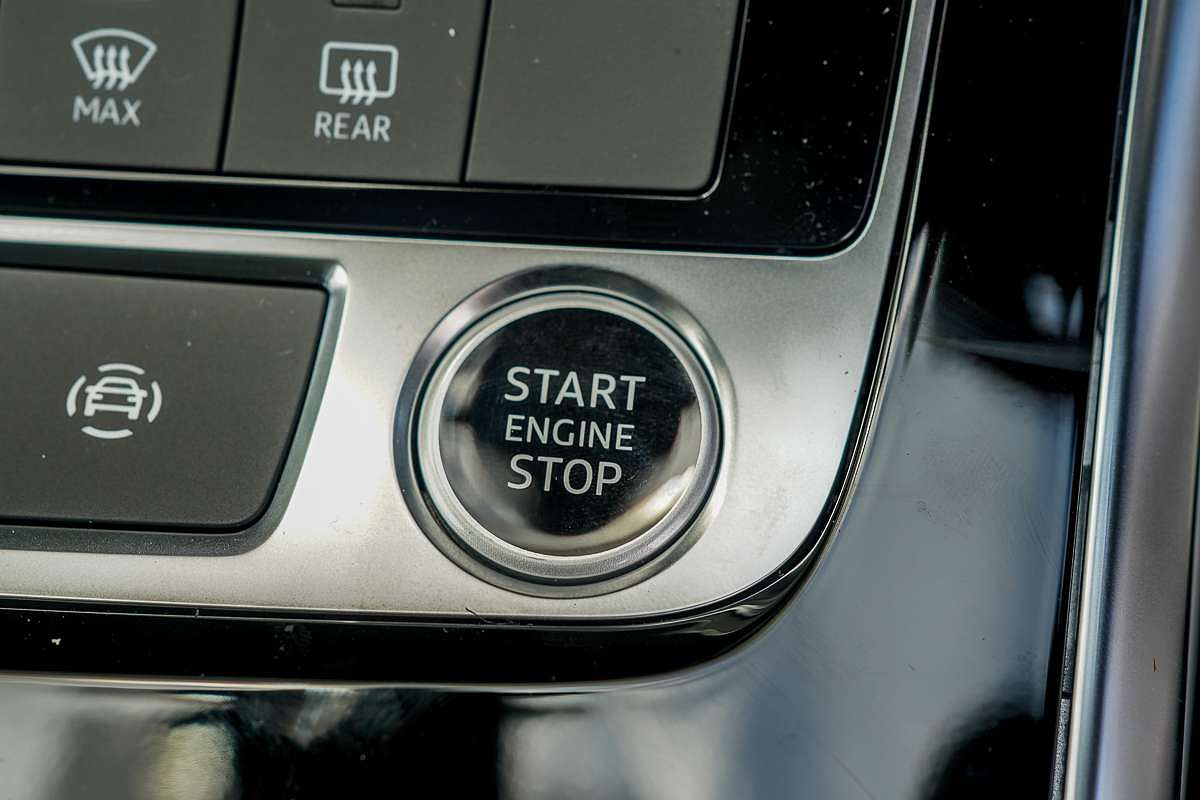 2024 Audi Q7 55 TFSI S line 4M