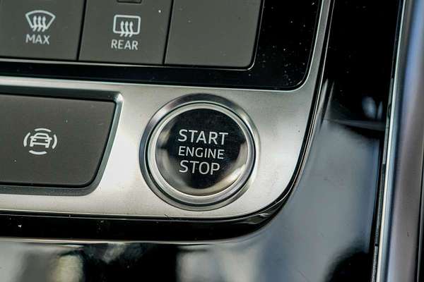 2024 Audi Q7 55 TFSI S line 4M