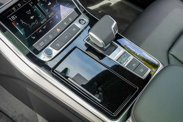 2024 Audi Q7 55 TFSI S line 4M