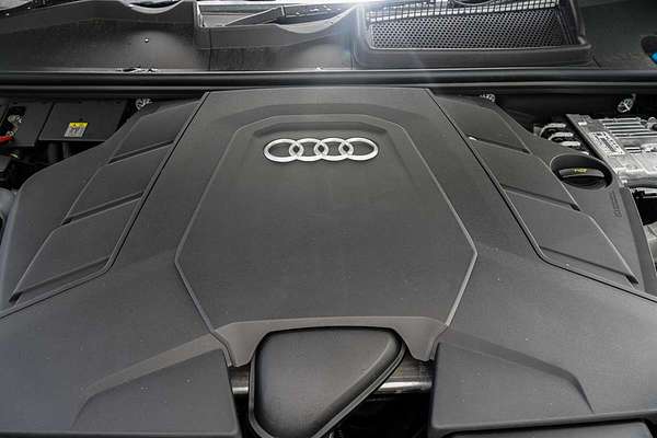 2024 Audi Q7 55 TFSI S line 4M