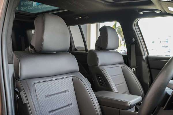 2025 Hyundai Santa Fe Calligraphy MX5.V1