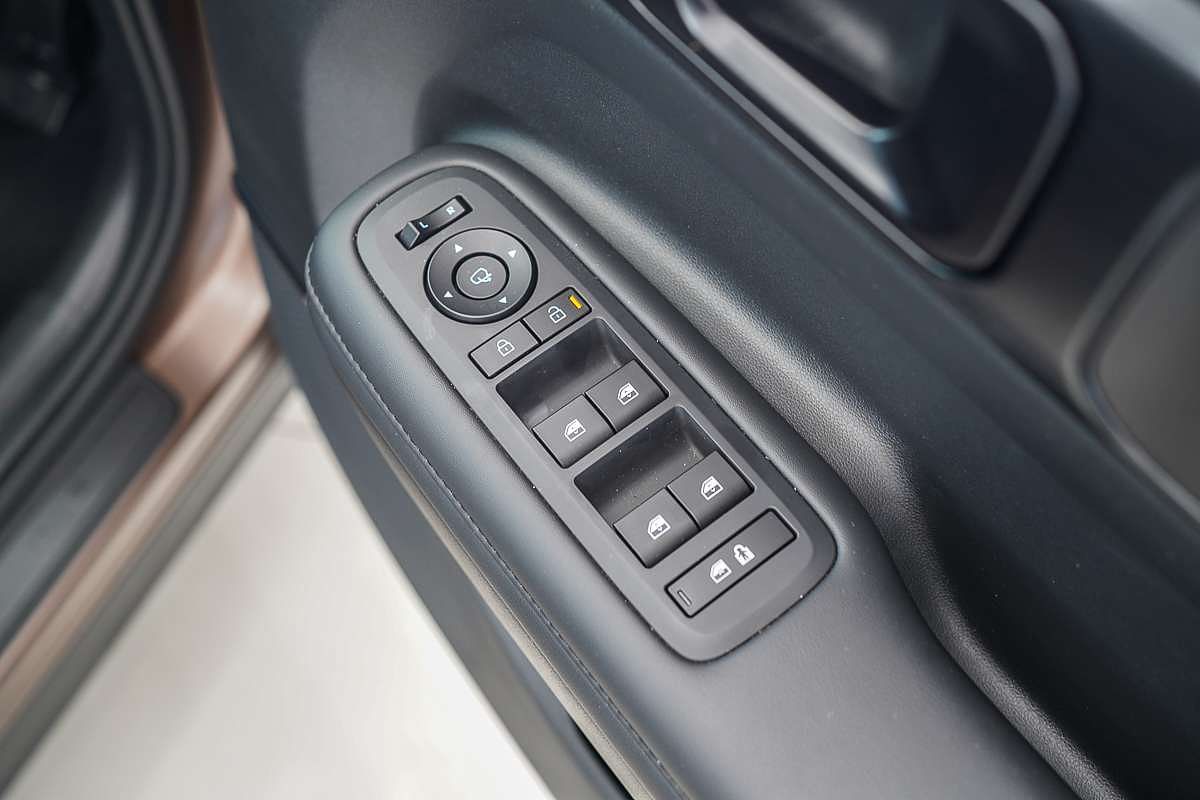 2025 Hyundai Santa Fe Calligraphy MX5.V1