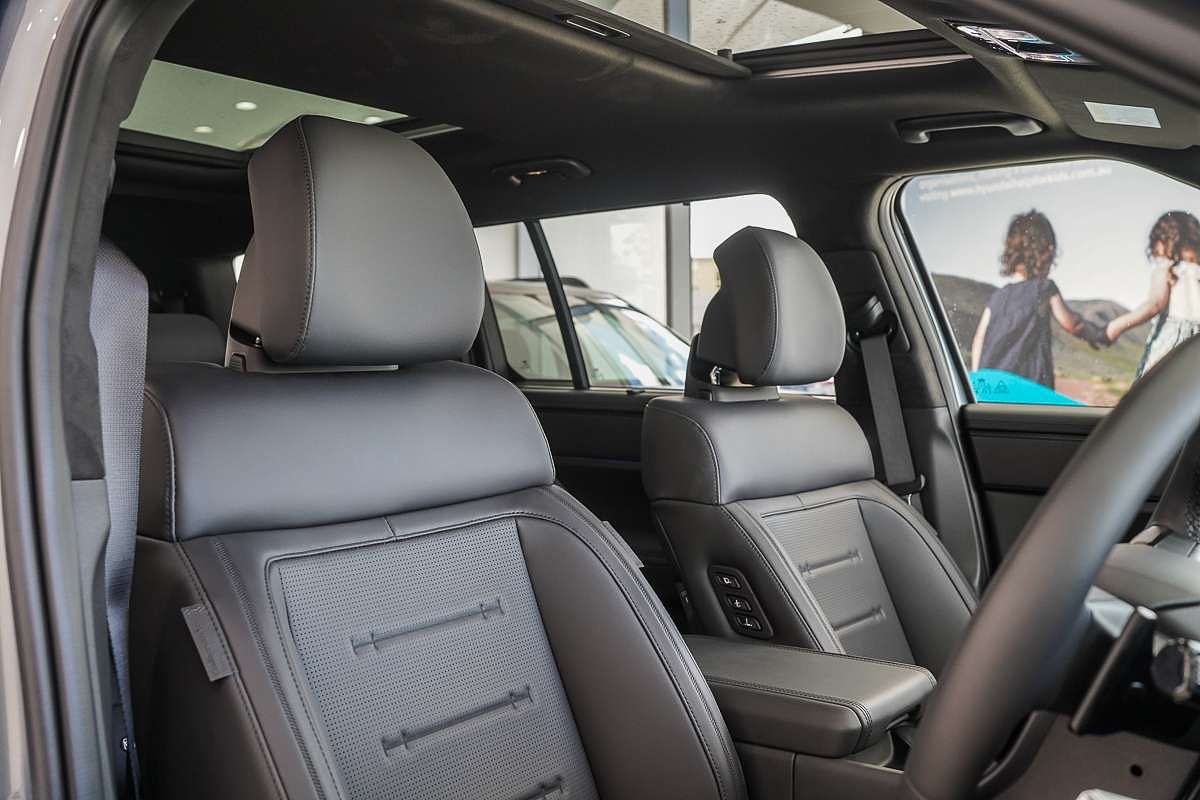 2025 Hyundai Santa Fe Calligraphy MX5.V1