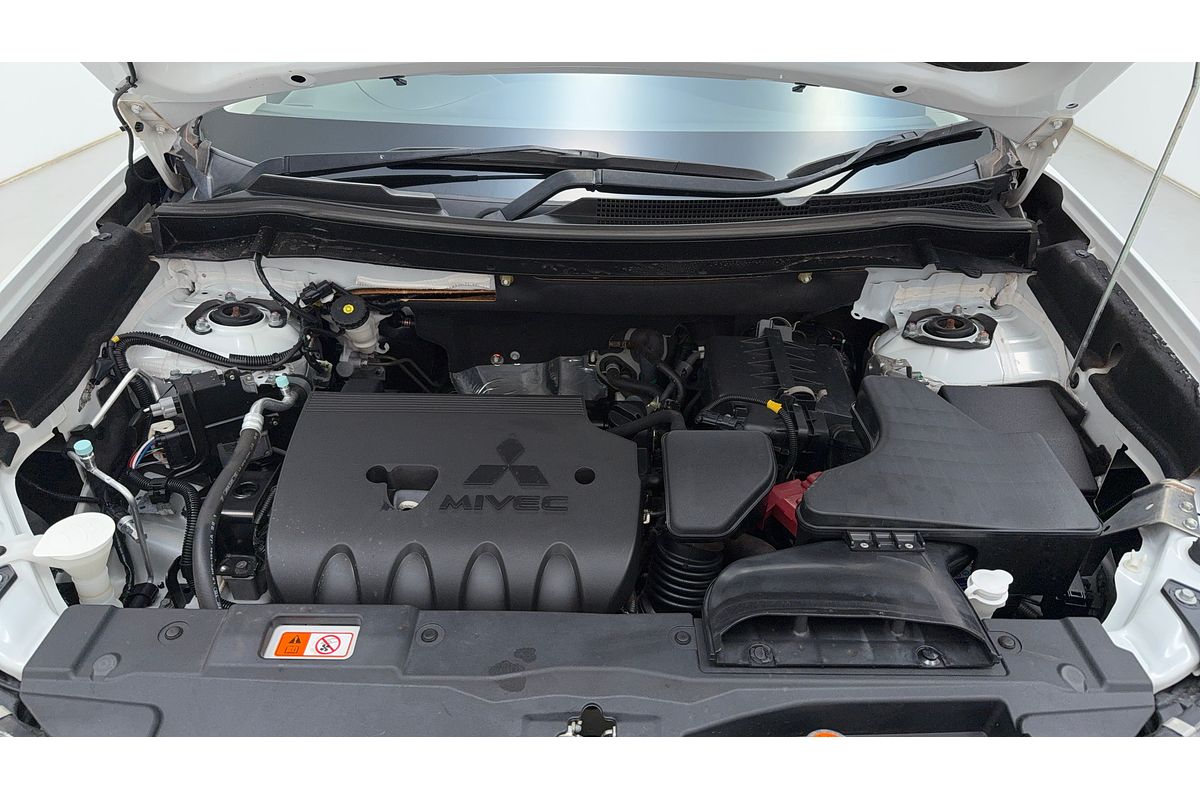 2020 Mitsubishi Outlander ES ZL