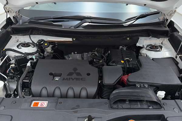 2020 Mitsubishi Outlander ES ZL