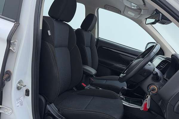 2020 Mitsubishi Outlander ES ZL