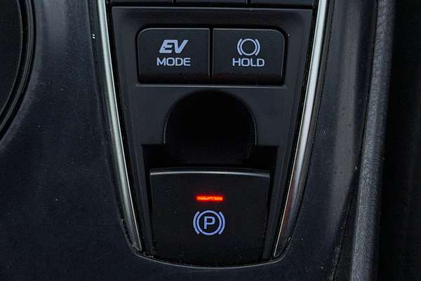 2018 Toyota Camry Ascent Sport AXVH71R