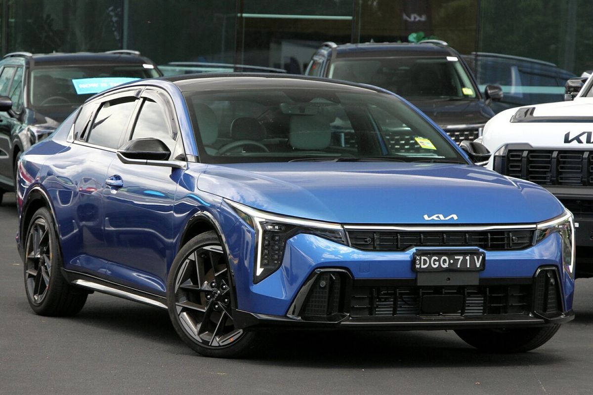2025 Kia K4 GT-Line CL4m