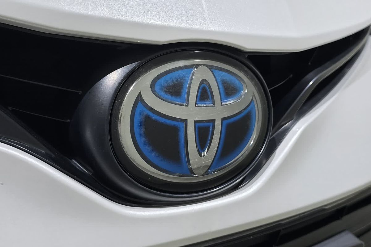 2022 Toyota Camry Ascent AXVH70R