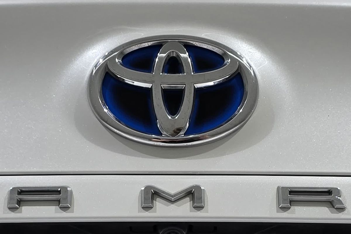 2022 Toyota Camry Ascent AXVH70R