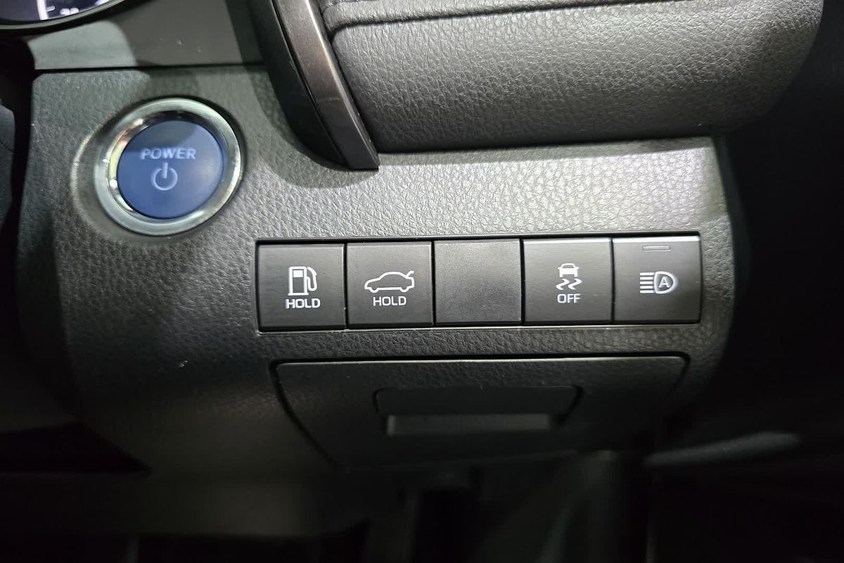 2022 Toyota Camry Ascent AXVH70R