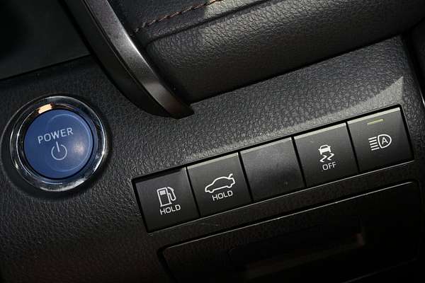 2020 Toyota Camry Ascent ASV70R