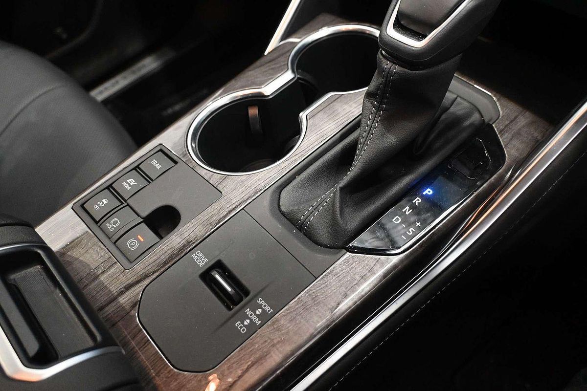 2024 Toyota Kluger Grande AXUH78R