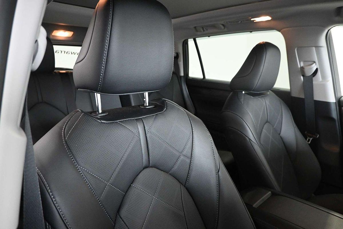 2024 Toyota Kluger Grande AXUH78R