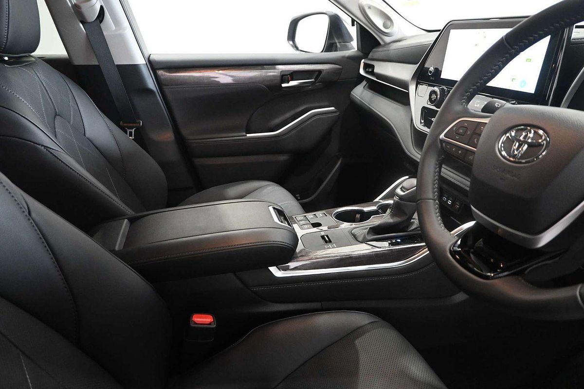 2024 Toyota Kluger Grande AXUH78R