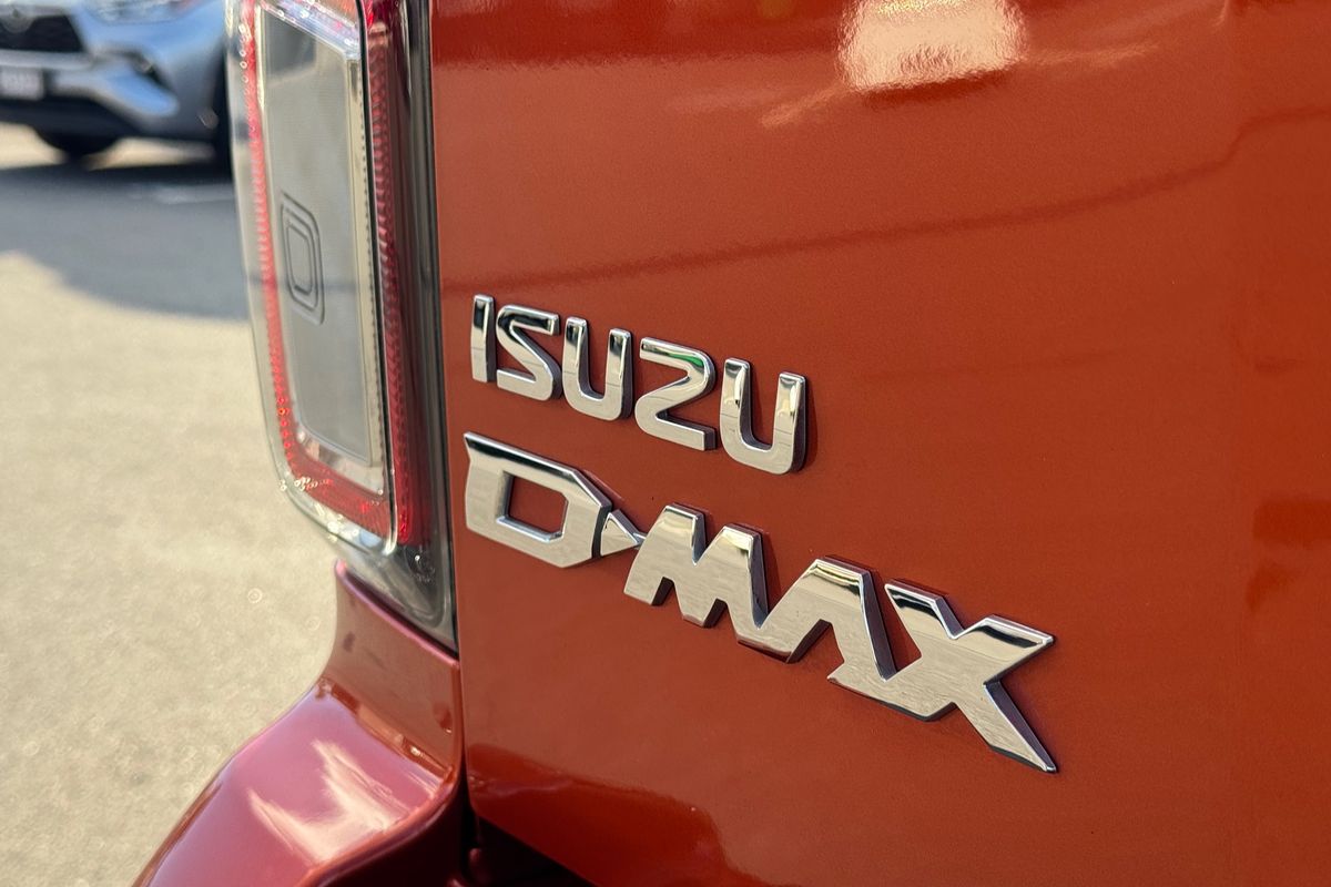 2023 Isuzu D-MAX X-TERRAIN  4X4