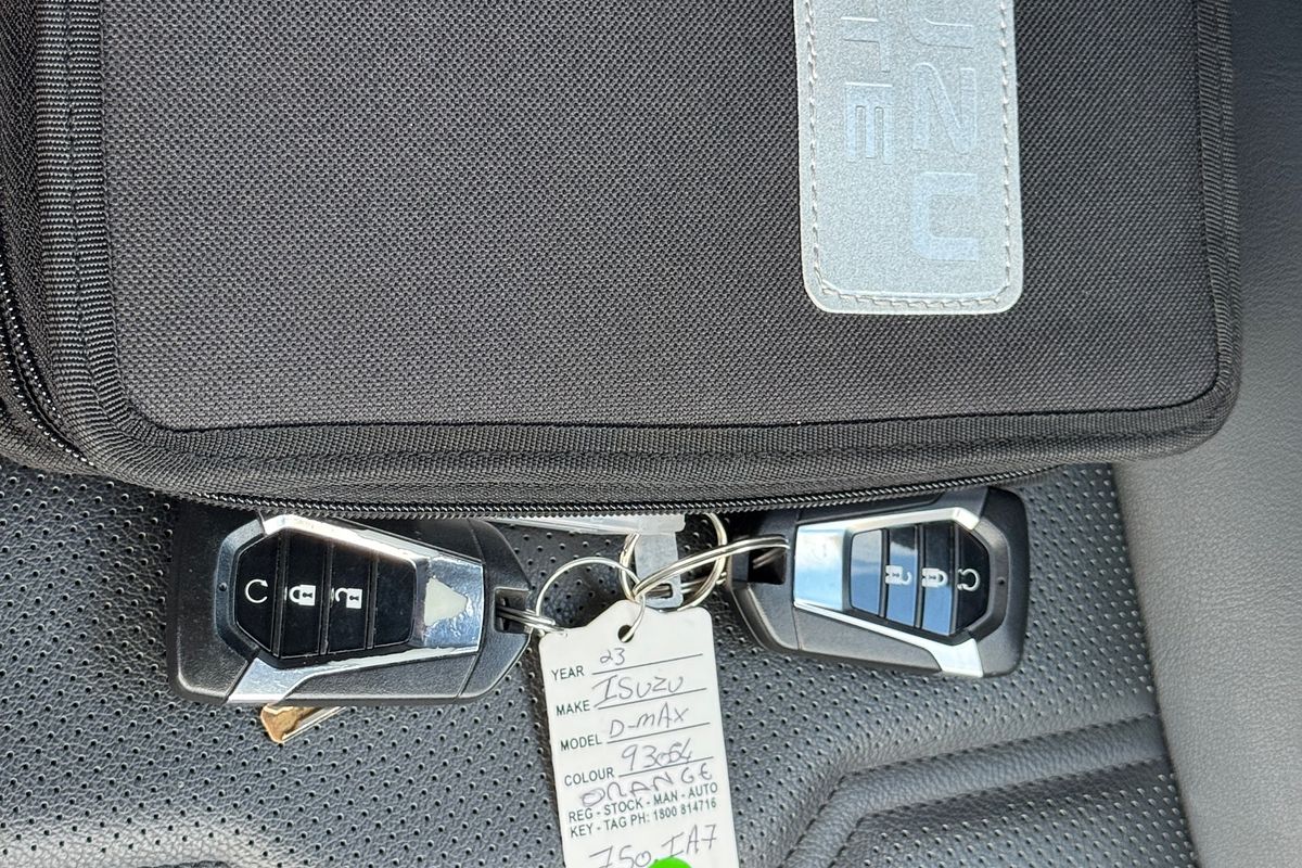 2023 Isuzu D-MAX X-TERRAIN  4X4