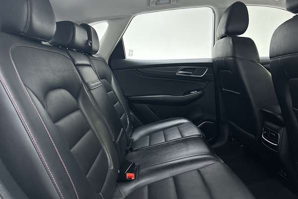 2022 MG HS Vibe SAS23