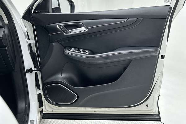 2022 MG HS Vibe SAS23