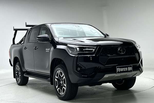 2025 Toyota Hilux SR5 48V GUN126R 4X4