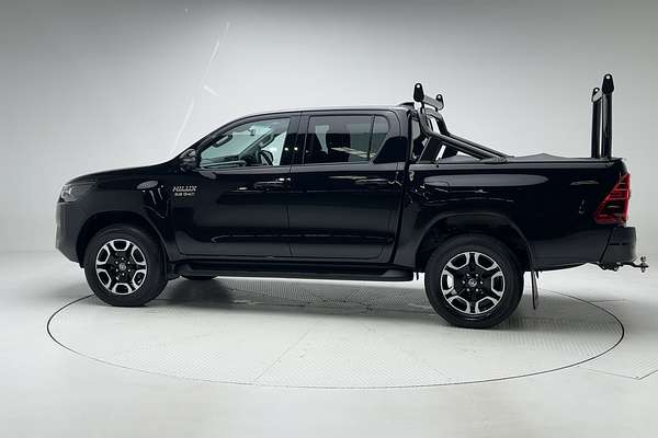 2025 Toyota Hilux SR5 48V GUN126R 4X4