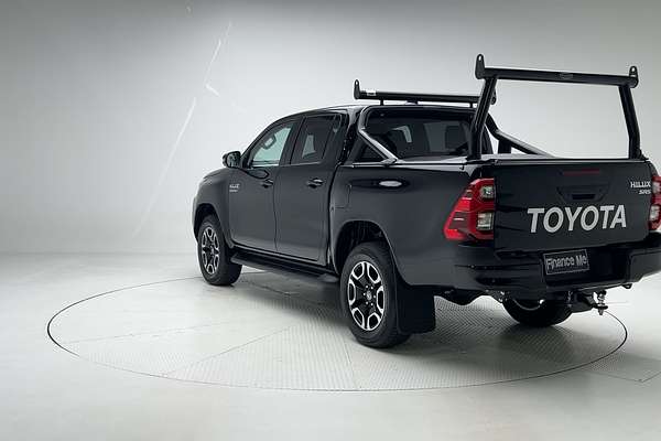 2025 Toyota Hilux SR5 48V GUN126R 4X4