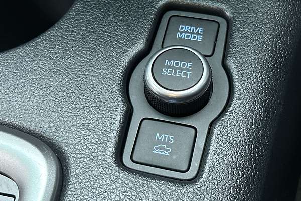 2025 Toyota Hilux SR5 48V GUN126R 4X4