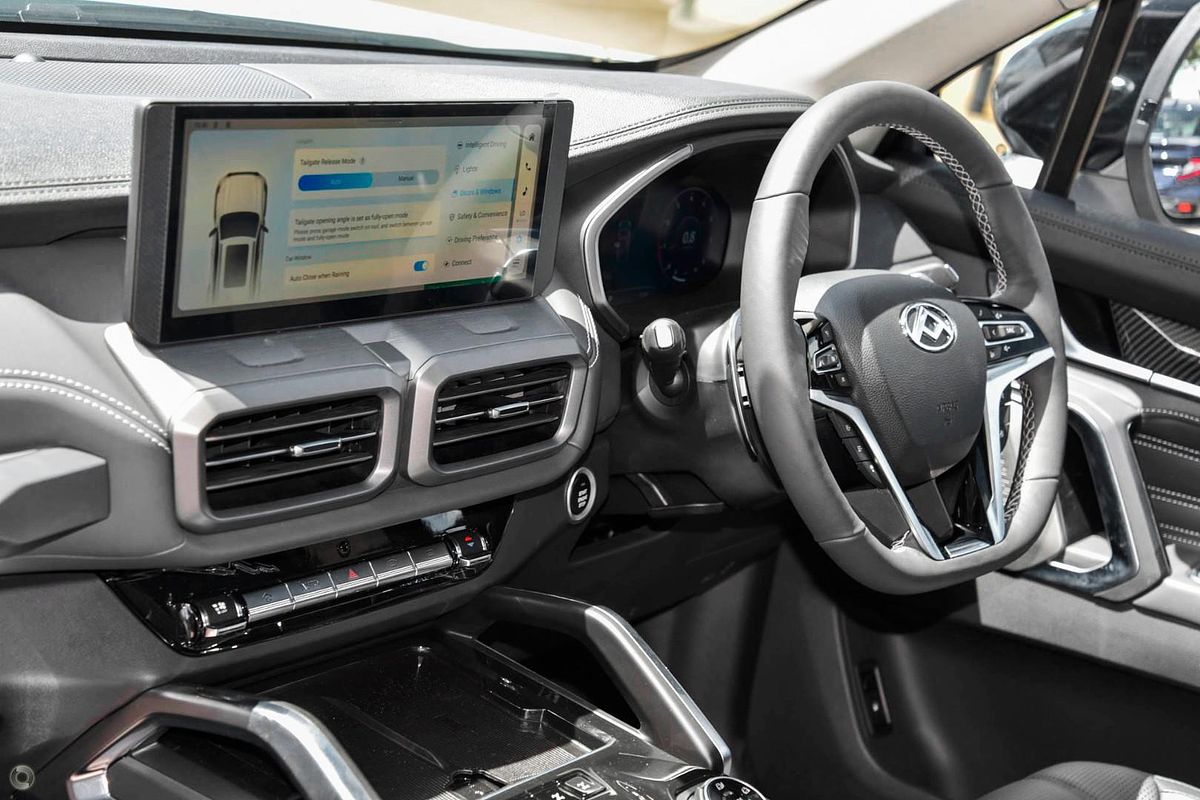 2025 LDV D90 Executive SV9A