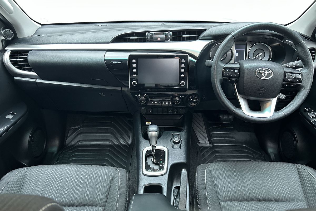 2025 Toyota Hilux SR5 48V GUN126R 4X4