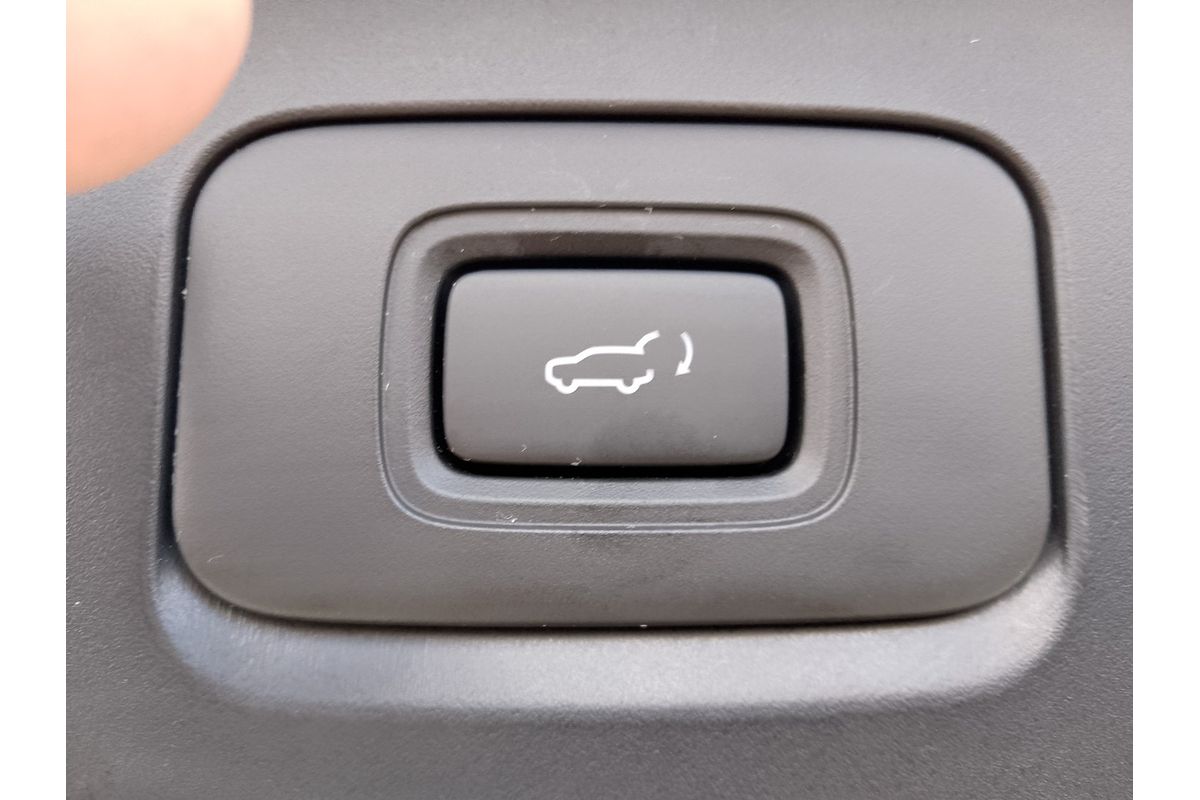 2023 Isuzu MU-X LS-U