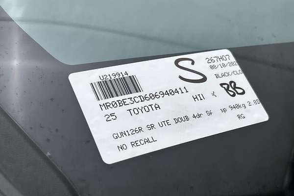 2025 Toyota Hilux SR5 48V GUN126R 4X4